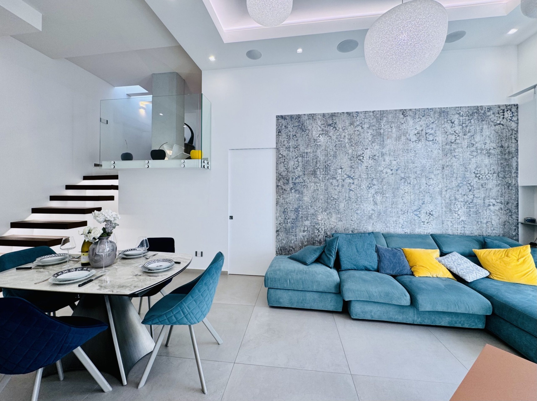 AC Luxury House